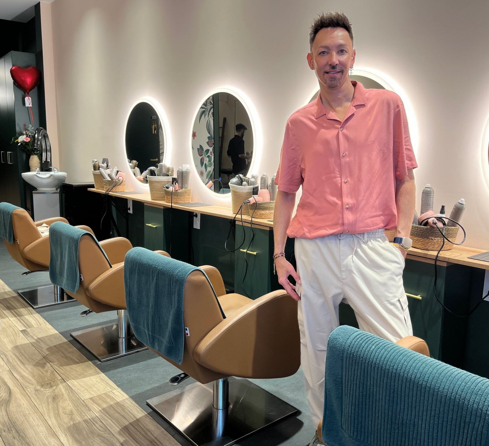 Loïc, Coiffeur à Saint-Étienne, cliente Agenza